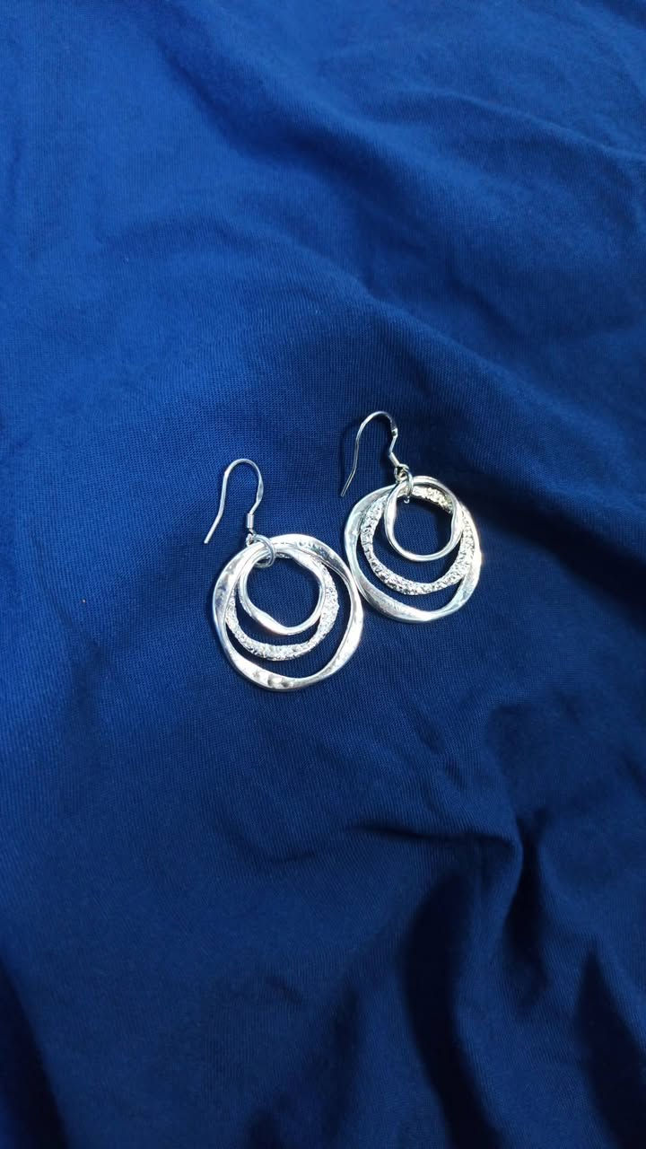 تراجي فضه مختم 925 وزن 6 غرام
ادفع سعرك


**إذا كنت صاحب هذا الإعلان وتريد حذفه لأي سبب، رجاءا أرسل رسالة إلى الدعم الفني**