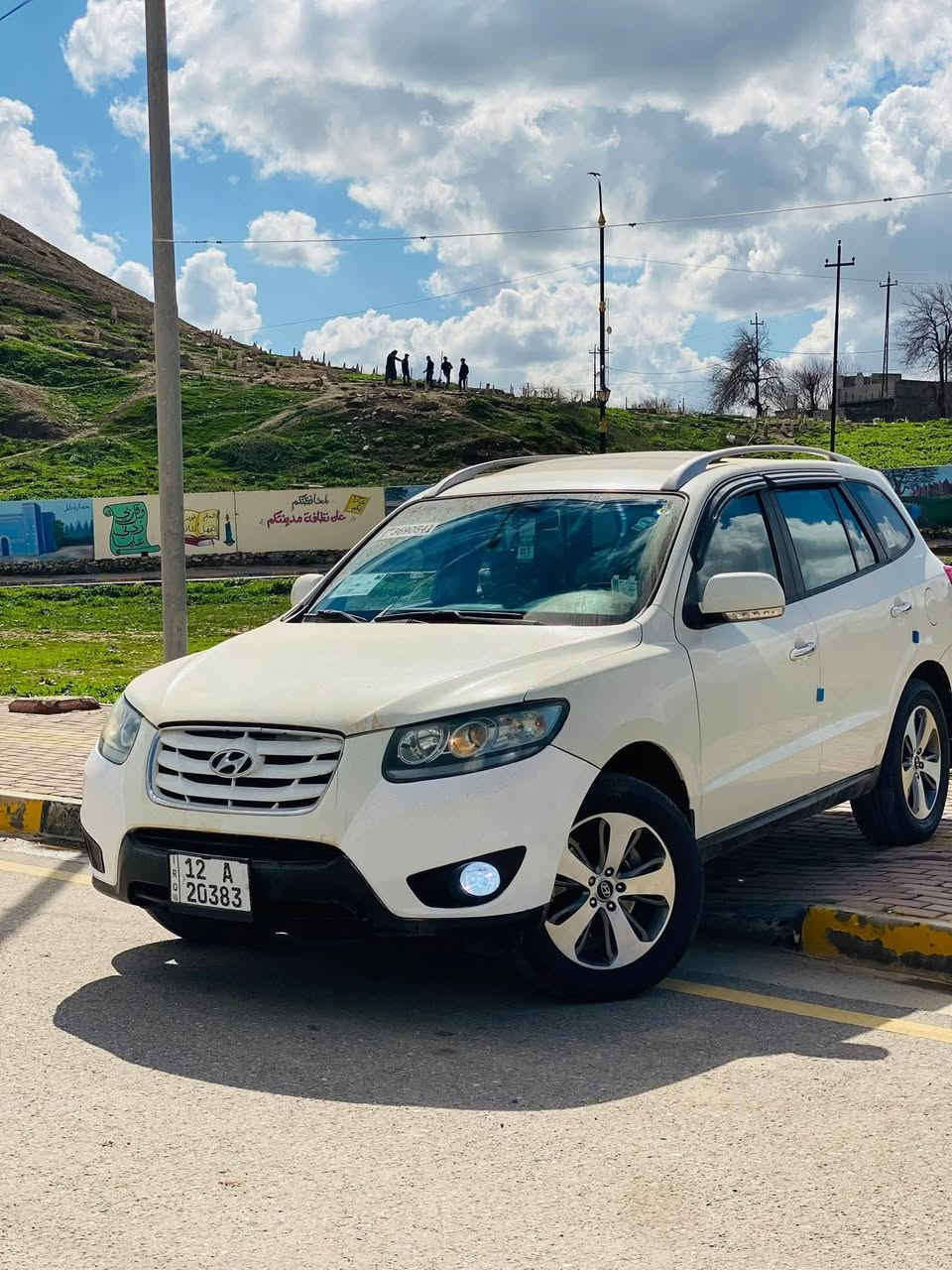 سنتافي للبيع موديل 2010 وارد خليجي 
رقم دولي جديد نينوى هزه جديده 
اكلين بدون ضرر كما موضح بل سونار 
محرك6v
3500
7راكب 
بصمه وفتحت سقف 
التواصل عل خاص 
او عل رقم ***********
