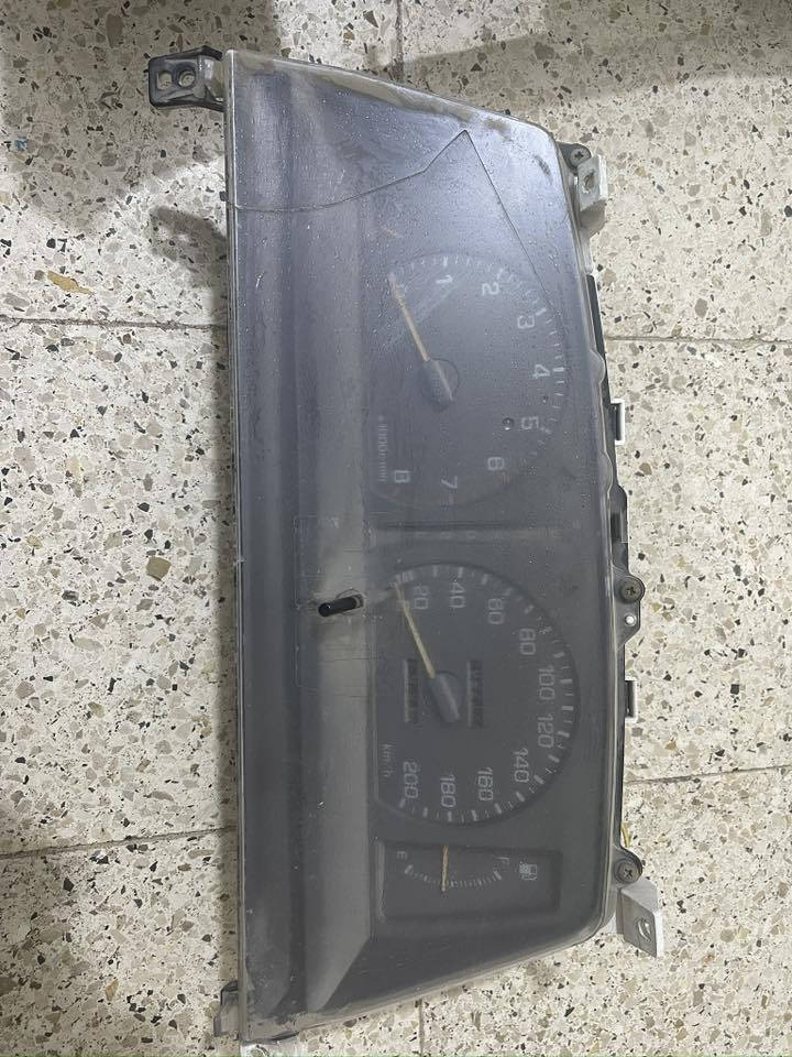 السلام عليكم 
غراض كروسيدا للبيع 
انطي سعر وتعال اخذهن 
العنوان البصره ابو الخصيب 
للاستفسار ***********
