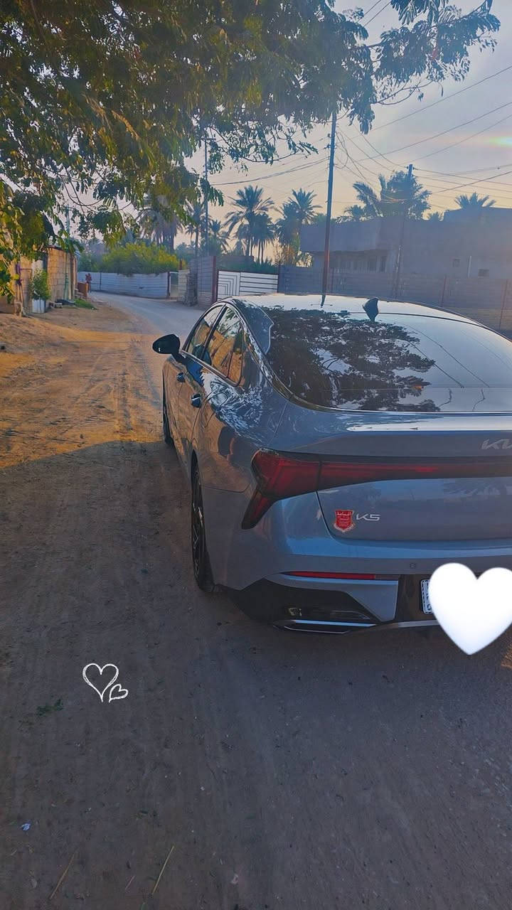 كي5
GT موديل ٢٠٢٥ محرك ٢٤٠٠ تنفس طبيعي
رقم بغداد باسمي السعر ٢٣٠ وبي مجال
كل الايرباكات سليمه
حادثها بنيد سطحي ومبدل فقط وبيها صبغ شبر بالتكمه أثر تحميل
لون اسمنتي مميز //فول  مواصفات للأخير  أعلى مواصفات ب كي 5
سونارها موجود
مكاني بغداد(***********)
