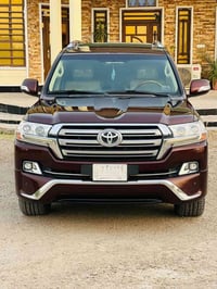 لاندكروز بريم • ٢٠١٧ • ايد واحد