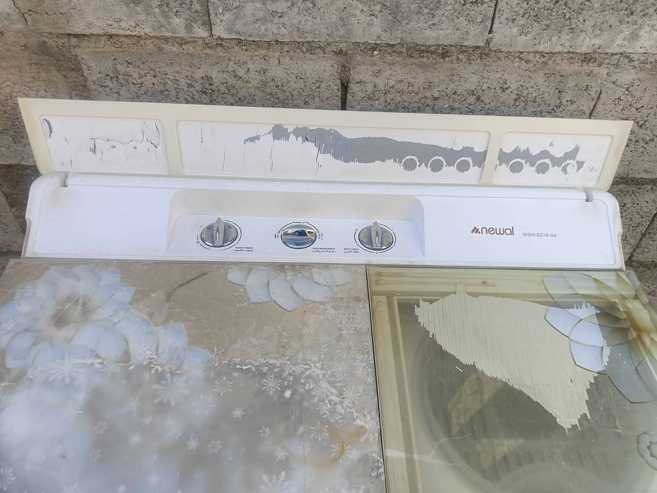 غەسالەی 12kg  بۆفرۆشتن 
45 هەزار 
شووشەکانی بانی شکاوە 
شۆردنی کێشەیی هەیە 
چەمچەماڵ
*********** السليمانية, العراق
