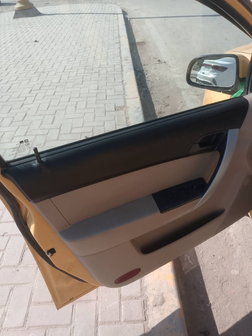 افيو٢٠١١مال شركةكيراوتماتيك محرك مفتوح سيارةع وضع الشركة فقط جاملغ امامي بي صبع السعر٦٥وبيةمجال قليل ***********
