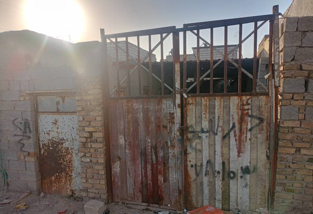 بيت للبيع في النجف يم القايش الي يودي للامام علي عامود 228 مساحة 160متر والوجه8 بي غرفتين ومطبخ وتخاريج وبي مساحه للبناء همين بس عايزه تعديلات تنظيف مثل الي بل صور السعر 12مليون وبي مجال
رقم الهاتف *********** النجف, العراق
