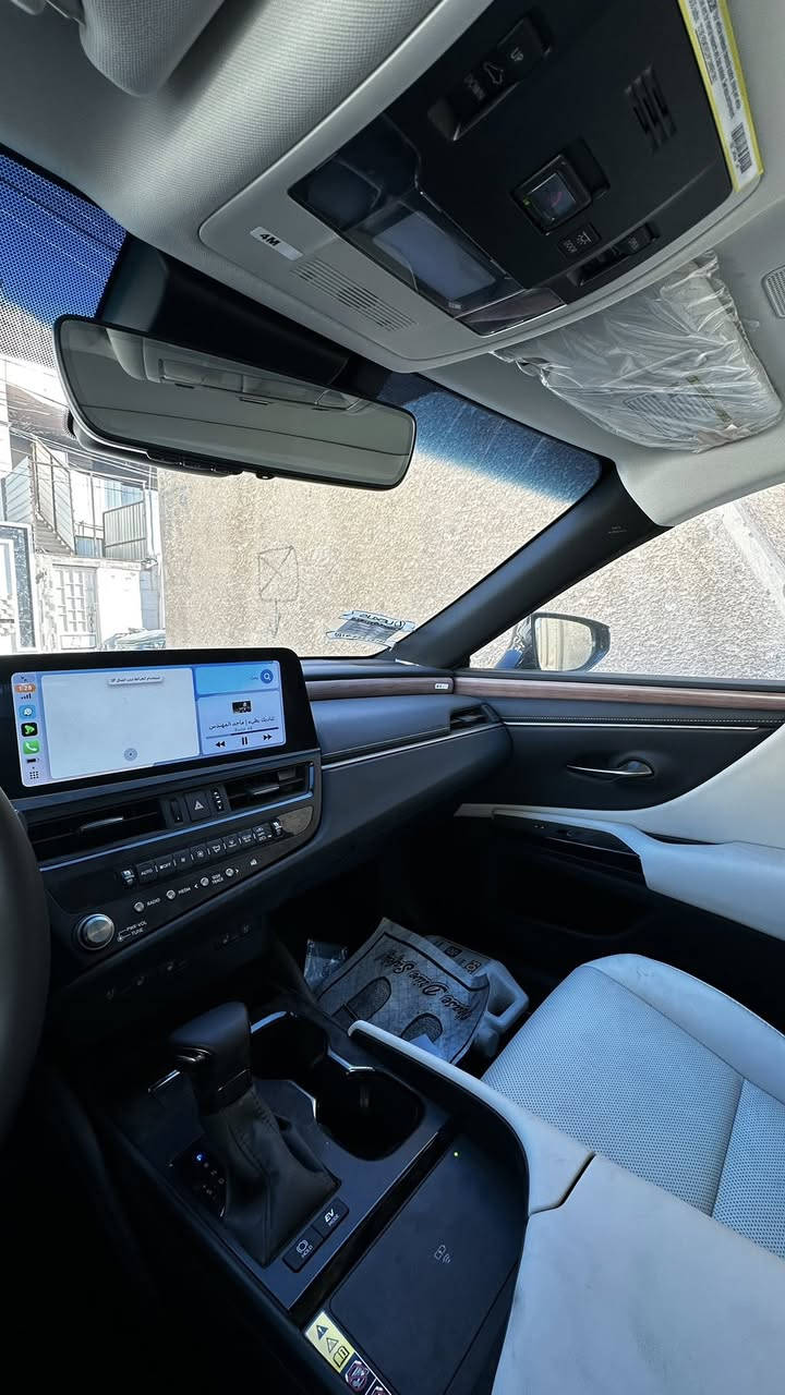 ES 300 هايبرد داخل لونين ابيض
🚨مكفولة من الصبغ 

‎الموديل 2025 🚨

ماشية 89 كيلو فقط بحالة الوكالة

محرك 2.5 اربعه سلندر هايبرد

المواصفات:
بصمة تشغيل 
فتحة سقف 
‎دخول ذكي ( 5 بصمات )
داتا شو 

ماوس تحكم 
‎كشنات جلد 
‎كشنات كهرباء 
‎كشنات ميموري   
‎كشنات تدفئة+ تبريد
‎نقطه عمياء 
‎اوتو هولد 
‎هندبريك بصمه 
‎رادارات
‎اشاير بالمري  
‎شحن واير ليس   
‎التحكم التلقائي بالتكييف ثنائي 
‎نظام ماقبل الاصطدام 

‎نظام تثبيت السرعة
‎نظام رادار( القيادة الذاتية)     

 322$  🚨
‎🚨الفلوجة   
***********
