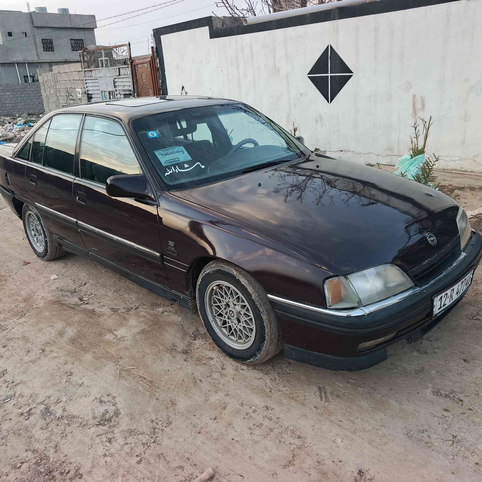 سياره اوميكا للبيع موديل92 السنويه 29 بدون ضربه  صبغ جماليه محرك 26 محرك جديد كير اوتوماتيك  رقم انكليزي السنويه باسمي تحويل أو وكاله مكاني كركوك للاستفسار الاتصال بالرقم *********** ابو همام
