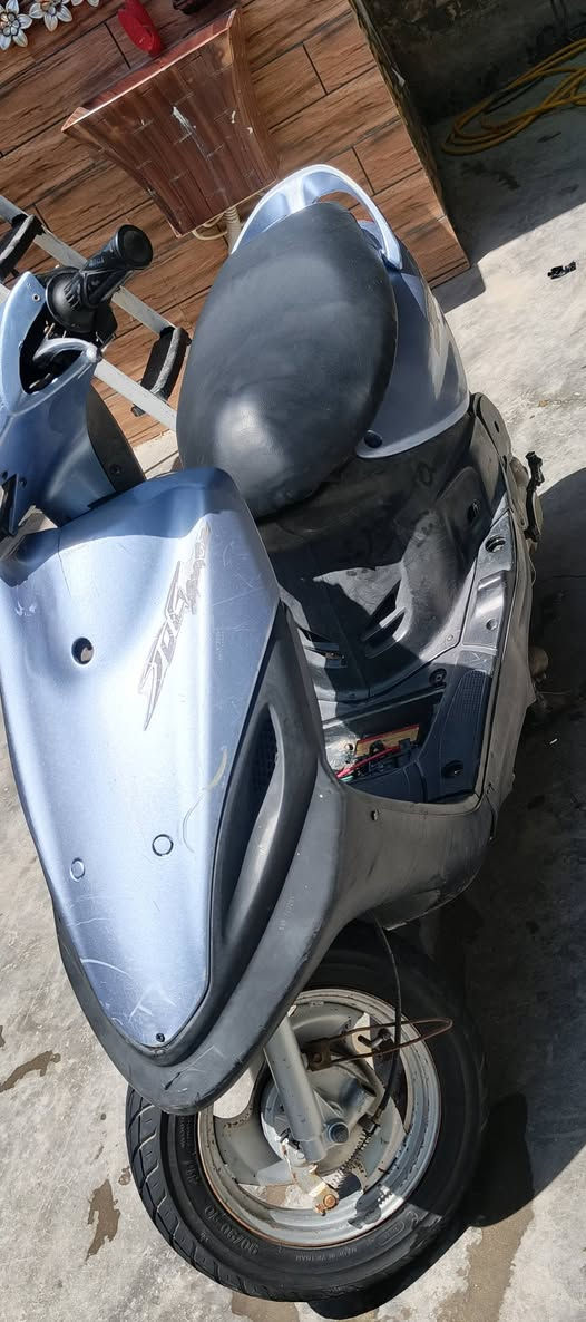 دراجه ماكس قجمه ياباني 120 مبدل بس لاستيك ولف فقط.. دراجه شلعه نعومه نضافه كفرهه كله بلادي ختم واحد. نكره سلف+هندر كهربائيات شغاله السعر 450وبيه مجال بصيط +او مراوس 4كير  
الرقم***********
