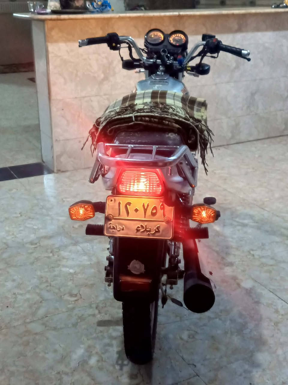 دايون عظم مديل 22 رقم وسنويه كربلاء نضافتها فول كدامك بس بدايت كلجات بسشلعتها فول رايدها بمليون ونص ولشراي بيها مجال مستعجل على بيعها ***********
