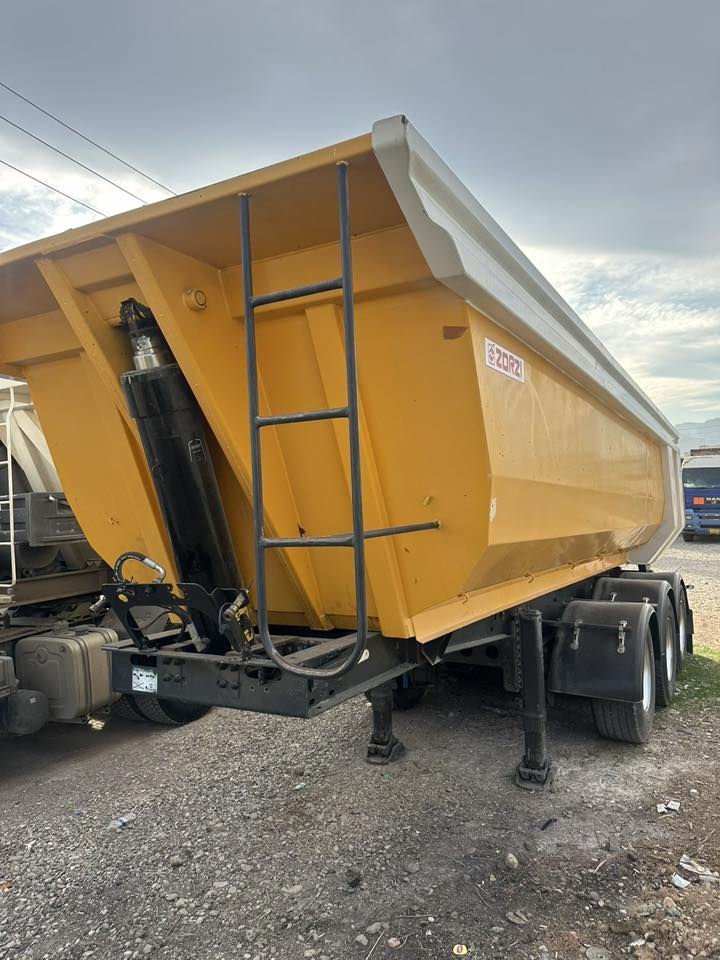 السلام عليكم
عربانة زورزي الماني 
٢٥ متر 
مكفول شاصي دناكير جك 
جك چبير 
دناكير الماني 
دنكيرين مزوج بلادي دنكير تك 
تاير نص عمر 

*********** 
***********
Muhamad Lwqman
