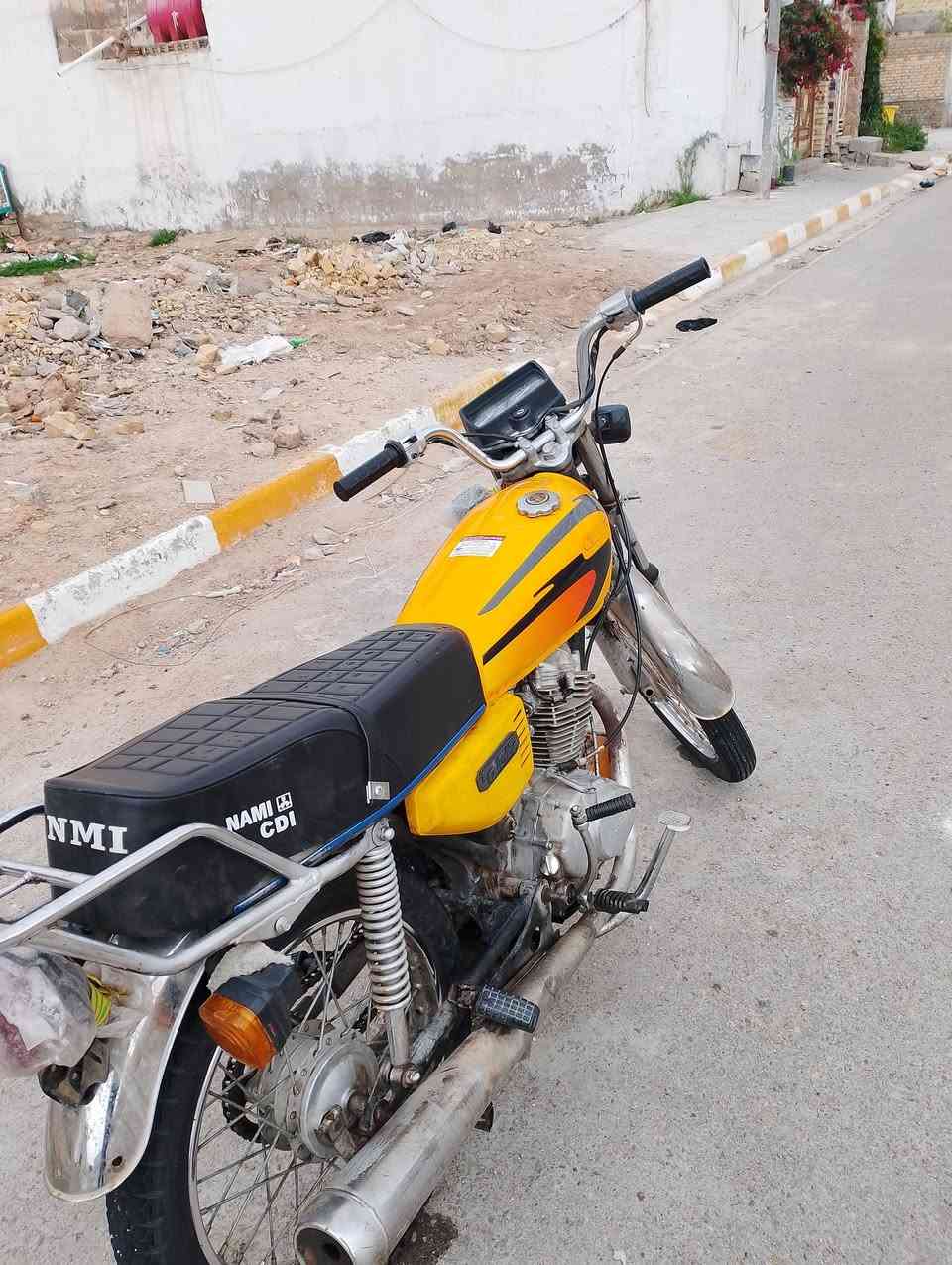 السلام عليكم دراجه للبيع شاصي 14 اورق اصولي المحرك 20 وتعميره جديده دراجه نضيفه السعر 400 مكاني قضاء الحي الاتصال ***********
