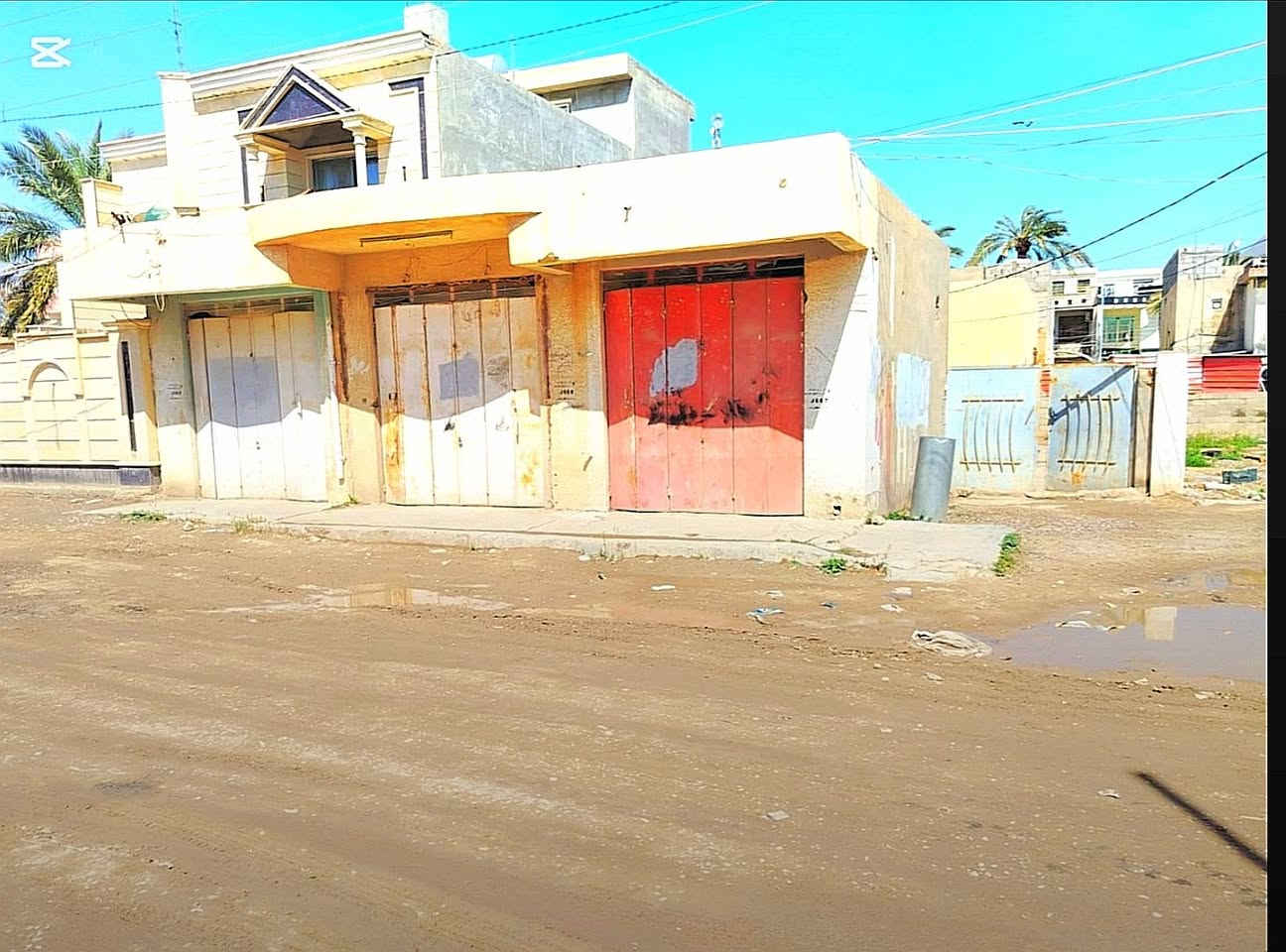 #عقار_للبيع..
(قطعة مع محلات) موقع تجاري

#المساحة (405) طابو ملك صرف 

#موقع_العقار 
(حي المعمل. مدخل عمارة الخيرات. مقابل ماركت ابو الحسن)

#للاستفسار 
*********** / ***********
