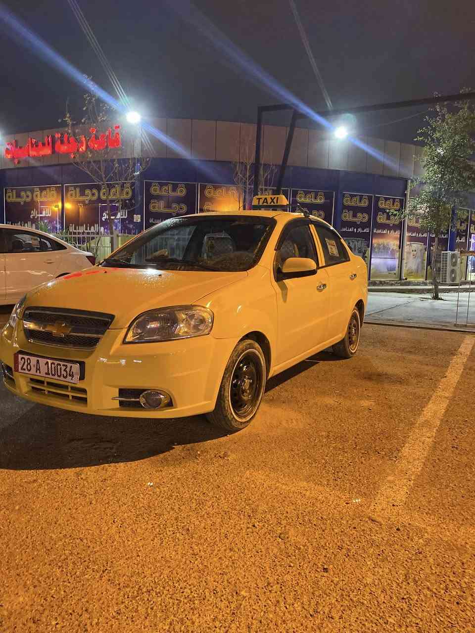 افيو 2008 اوتو غرامه هيئه  مصفره رقم انكليزي ضربتها حوض ع بارد  شواصي لغود مكينه كير كفاله السعر 55 وبيها مجال قليل رقم ***********
