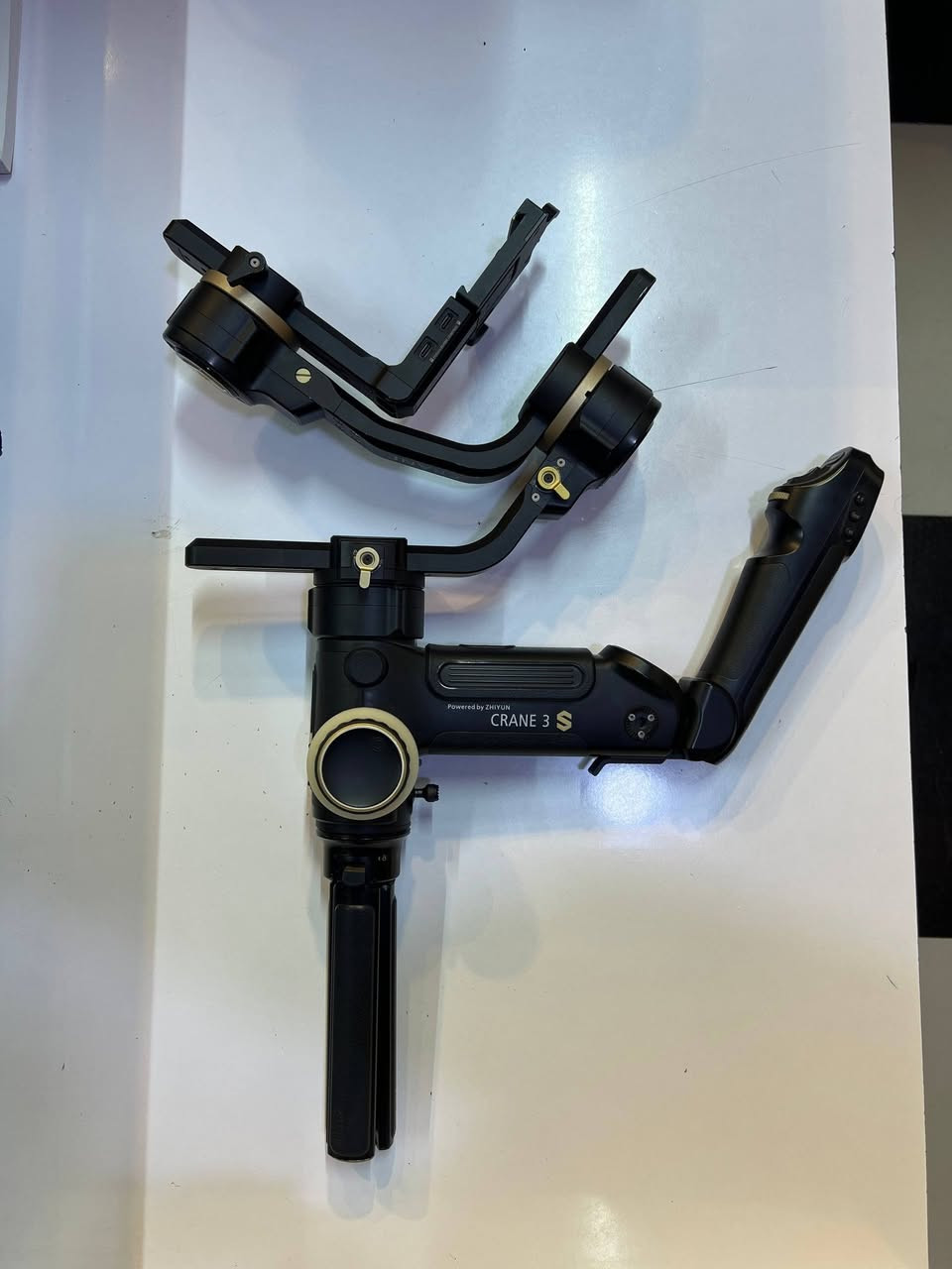 سلام عليكم
للبيع رون التصوير الاحترافي 
كامل هو ومعداته 
جديد ماصارله شهرين عندي شخط مابي
السعر مميز ع الخاص
للمصورين والمهتمين التواصل على الارقام 
***********
***********
