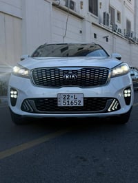 كيا سورنتو  2020 اللون ابيض صدفي الوارد خليجي كفاله عامه من كلشي  ماشي...