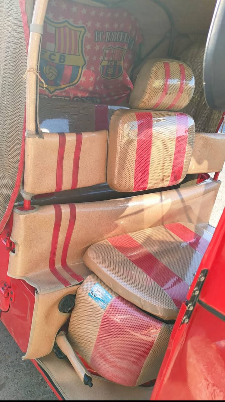 سلام عليكم
تكتك 2022 كفاله سنوية ورقم انگليزي باسمي تحويل ثاني يوم اي نقص مابيها دوس  على وضع الشركة 

داخله هزه جيدة لاصق الهزه موجود على الجامه

 استفسار ***********

الخاص مفتوح
