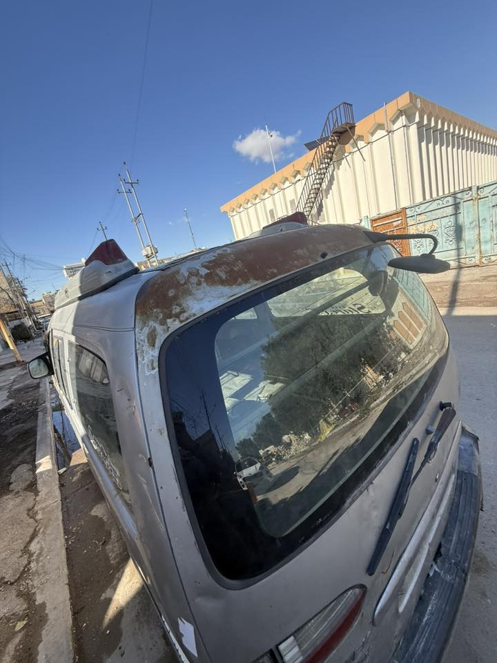 السلام عليكم   ستاركس ٢٠٠٧ رقم بصره احمر راعيها موجود و يريد تحويل بيها خياسات كما موضح بالصوره ( تخم تاير جدد و صدر كامل جديد ) بيها كم نقوصات  السعر ٤٠ مكاني بغداد الرقم : ***********
