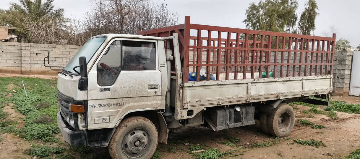 بو فروشتن داينا ره قم به غداد به ناوى خومة شوين خانه قين سحرى 65 كه لا ومه حمله تيداية ئه كر موشتريت به يوندى به م زه مارى بكه ى ***********
