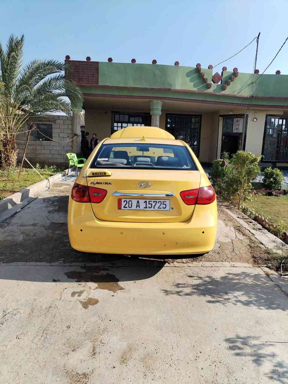 السلام عليكم
الأنترا مديل 10 
مكينه 2000
تخم تاير 
ضرر بونيد فقط
صدر ٧٠ % 
تخم تاير 
مكينه كير شرط 
السعر 100 بي محال بسيط
عنوان ديالى
الأستفسار 
***********
