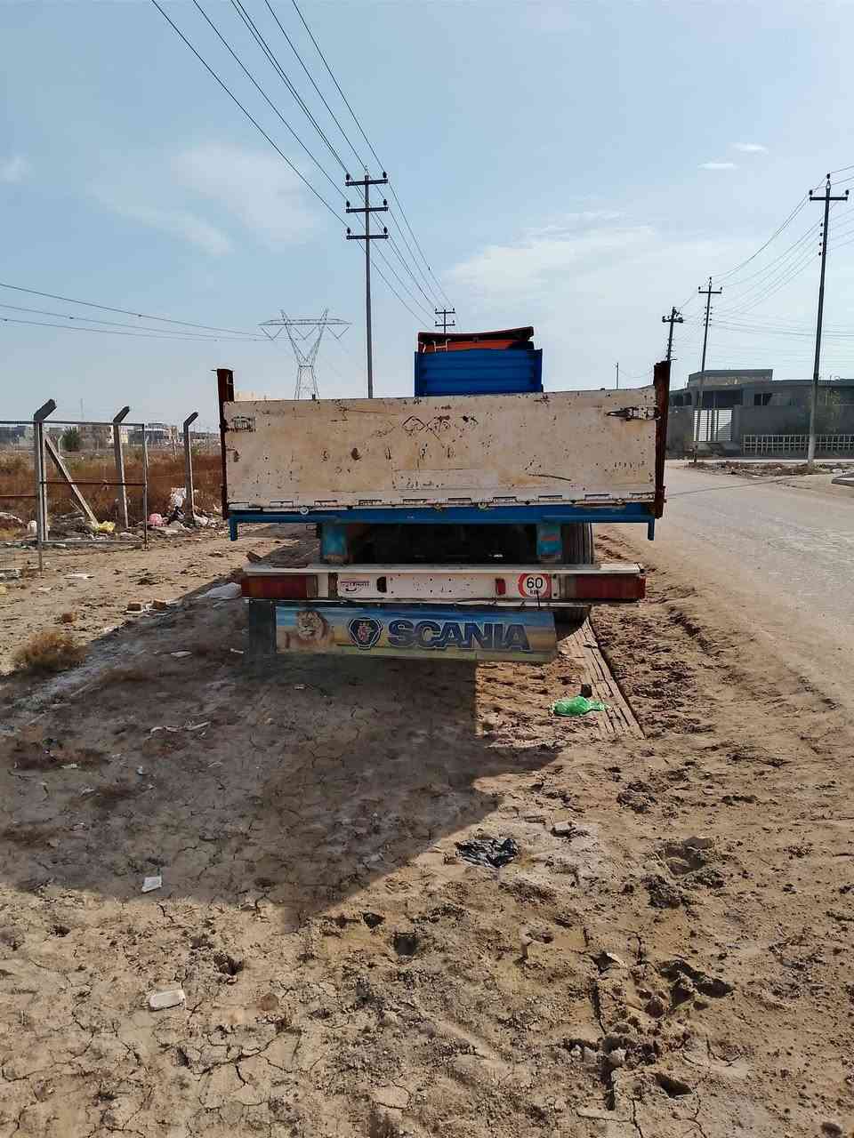 السلام عليكم عربان جناب تخم تاير طول60 و13 مكان السماوي سعر 50 رقم الهاتف ***********
