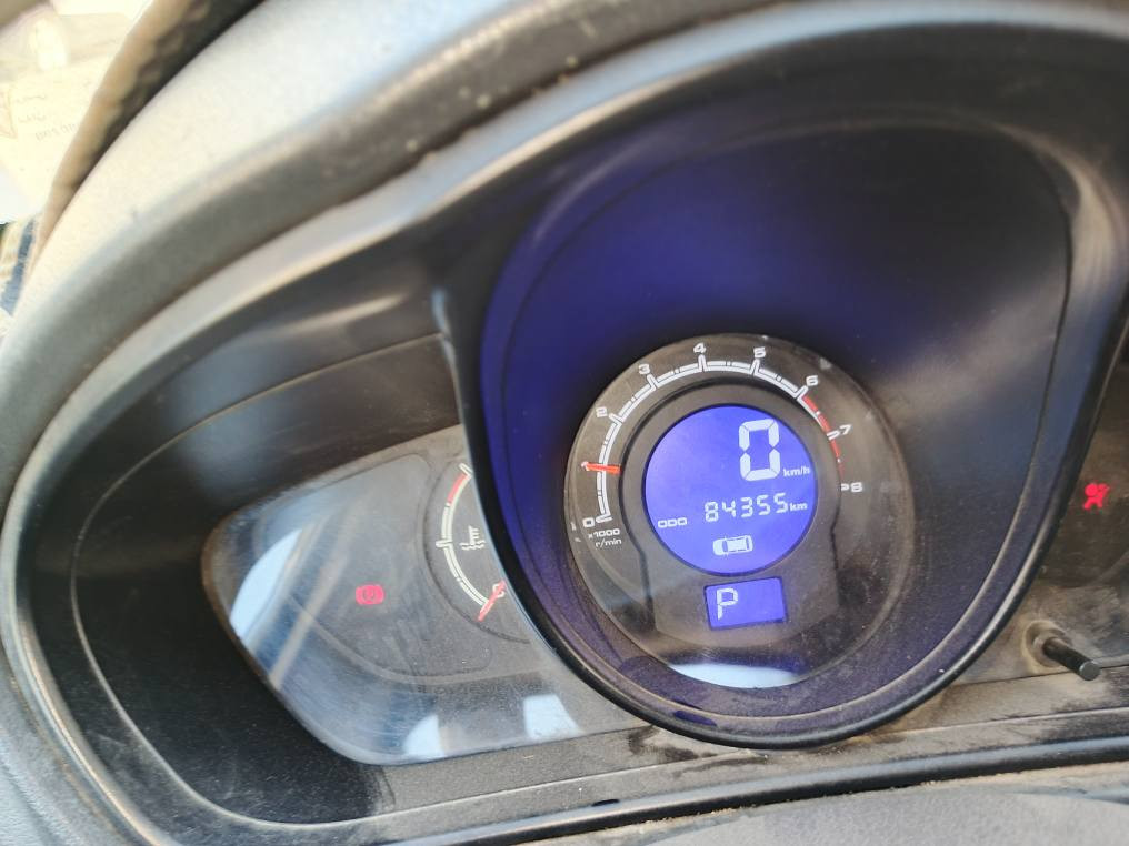 سيارة ليفان2016مكفولة كير ومكينه كير اوتوماتيك وتخم تاير جديد كشنات مالته الاصلي كله جديد مجرد بي صبغ البنيد والدعاميات من الجرد والدعاميات اصلية وبيه طخه بسيطه بلدعاميه الاماميه من جهه اليمن وتبريد خلصان غاز فقط كافه تفاصيل موضحه بلصورسعره 70
رقم*********** بغداد, العراق
