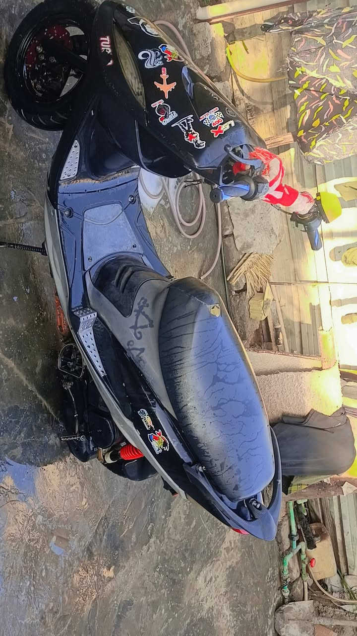 السلام عليكم عندي دراجه للبيع سعر 350 وبها مجال الواني اسكندريه راسل على الواتساب ***********
