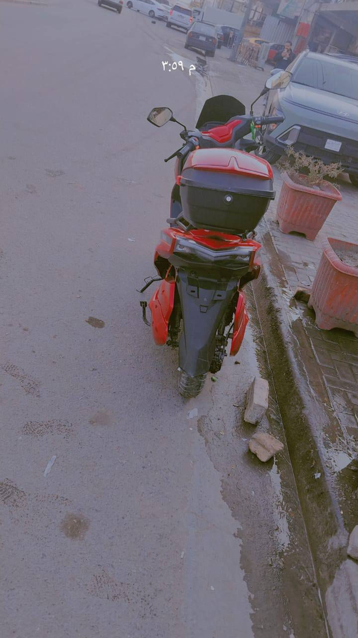 السلام عليكم
دراجة شحن نوع تي ماكس موديل 2025 الدراجة بعدها جديدة استخدام شخصي 
ملفها 3000 
السرعة 99 
بريكات هايدروليك 
بطاريات ليثيوم تمشيك تقريباً 60 كيلو 
السعر 1400 وبيها مجال 
*********** واتساب
