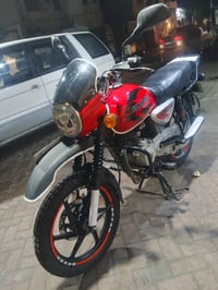 يالله  بوكسر جبلي للبيع.موديل 23 نزول 24مرقم كامل لوحه وسنويه نكليزي ت...