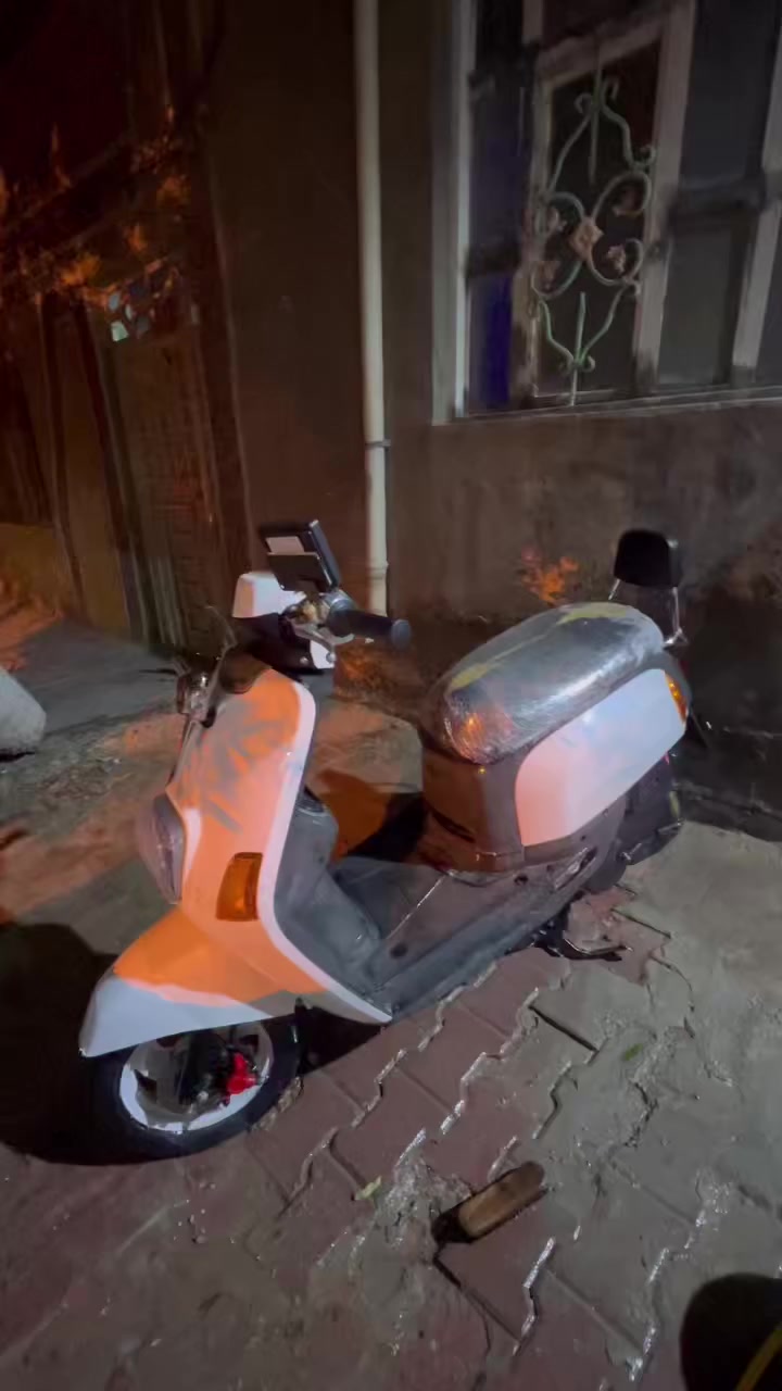 سلام عليكم دراجه بوليس البيع كفاله عامه مال حاويه الدراجه كلشي مناقص بيه وبرغي ممفتووح بيه السعر 850وبيه مجال ومكاني نجف 
رقمي***********
