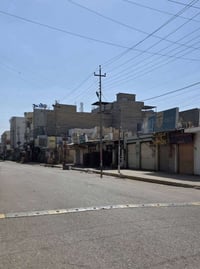 ركن تجاري • ١٠ محلات مؤجرة • ٦٠٠م