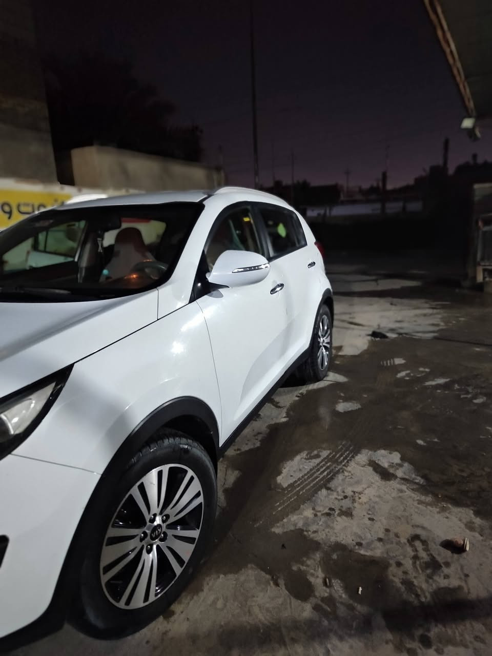 اسبورتج 2015خليجي محرك 2000مكفول رقم بصره مكان الناصريه مركز سعر 175وبيه مجال ***********
