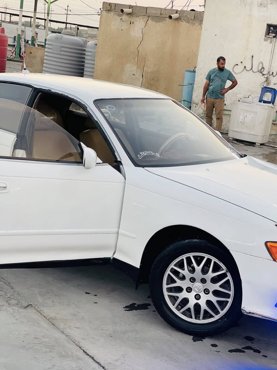 سلام عليكم
سياره مارك نفخ نقل جثه سياره مكينه وكير ونجي حداده ١٠٠/١٠٠ 

بدي خير من الله دواخل كهربائيات كشنات جددد باتري جديد شاشه جديده ماناقصها شي سياره مكاني البصره سعر ٤٧ وبيه مجال ادا عندك مراوس عادي ***********
