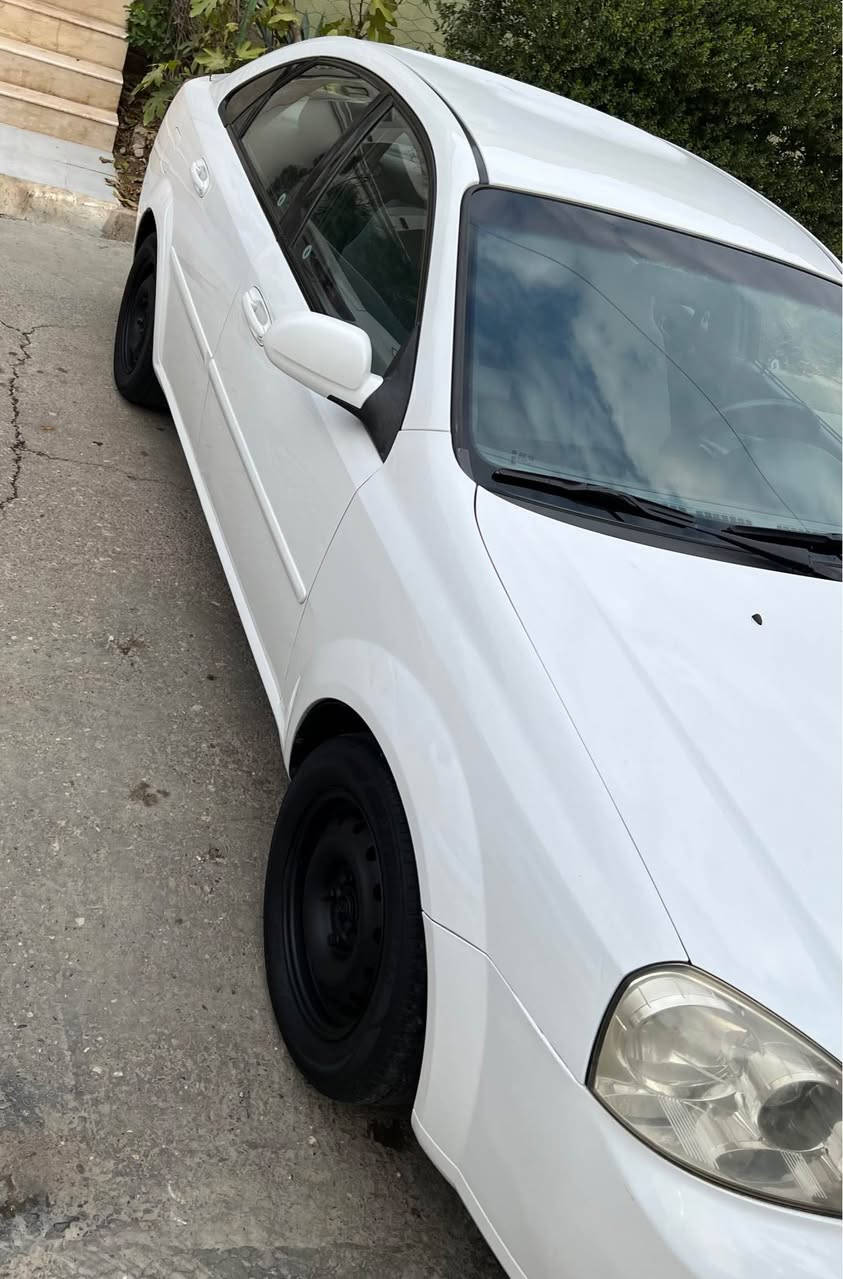 اوبترا شوفرليت موديل 2012 
خليجي كير عادي المرغوب محرك 1600 قطارة بصرف البانزين بدون ضرر او صبغ قطع بستثناء المكانات الي مأشر عليها فقط تعديل وتقليم السيارة مال بيت نظيفة طخم وحدادية كلها نظيفة تدفئة شغاله تبريد ثلج كهربائياتها كلها شغالة ارضية جلد داخلها جديد ونظيف رقمها دهوك السنوية بأسمي يعني انا الشرعي شرط التحويل محركها بي بداية صرف 
 كابون كابون بانزين جديد سعرها 93 بلحقيقة بعد احلى من الصور مكاني موصل حي المثنى 

***********
*********** موصل, نينوى
