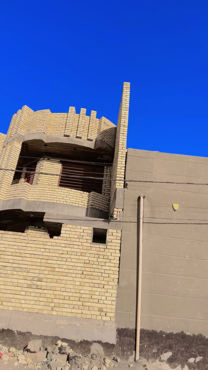 خلفه بناء طابوك بلوك ثرمستون وعكاده ولبخ وترميم 
***********
***********
