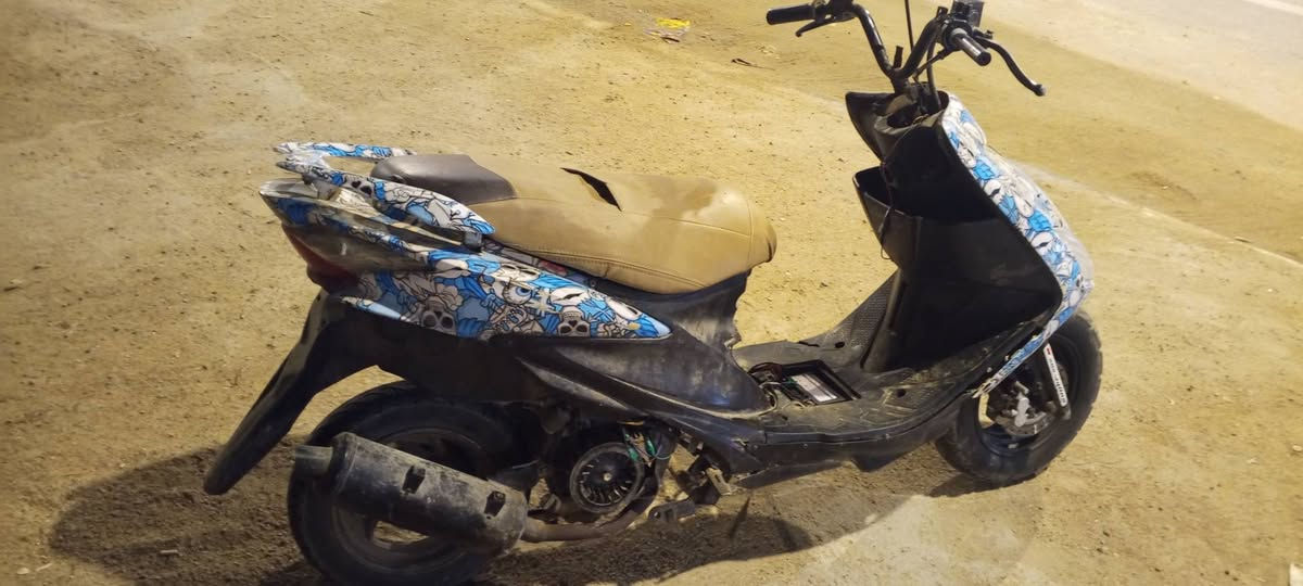 دراجة للبيع تشتغل نكرت سلف هندر مابيهة بس سلف سعر 150 وبيها مجال رقم*********** بس وتساب
