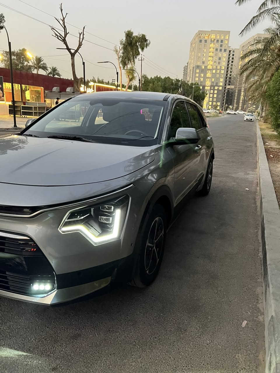 كيه نيرو موديل 2023 رقم مميز
مواصفاتها رادار جانبي وأمامي و وتحكم سرعه وتحديد مسار و كامره دواره اللون سلفر ماشيه ١٦ الف وثلاث قطع بيها صبغ ( بنيد و جاملغ و باب جهة السايق ) 
العنوان : السيديه ورقم التلفون *********** و السعر ١٣٩ باسمي تحويل ثاني يوم
