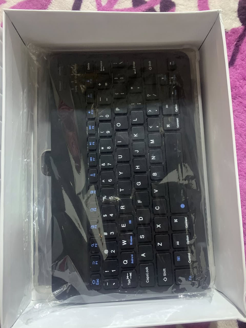 ايباد للبيع اندرويد ذاكرة ١٢٨ بعدة جديد حافضة وكيبورد وماوس وقلم كلة كامل مكمل للبيع السعر 150 الف رقمي ***********
