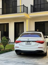 مرسيدس s500 2023  جديده امريكيه حادثها جاملغ خلفي فقط  ماشيه 41 الف مي...