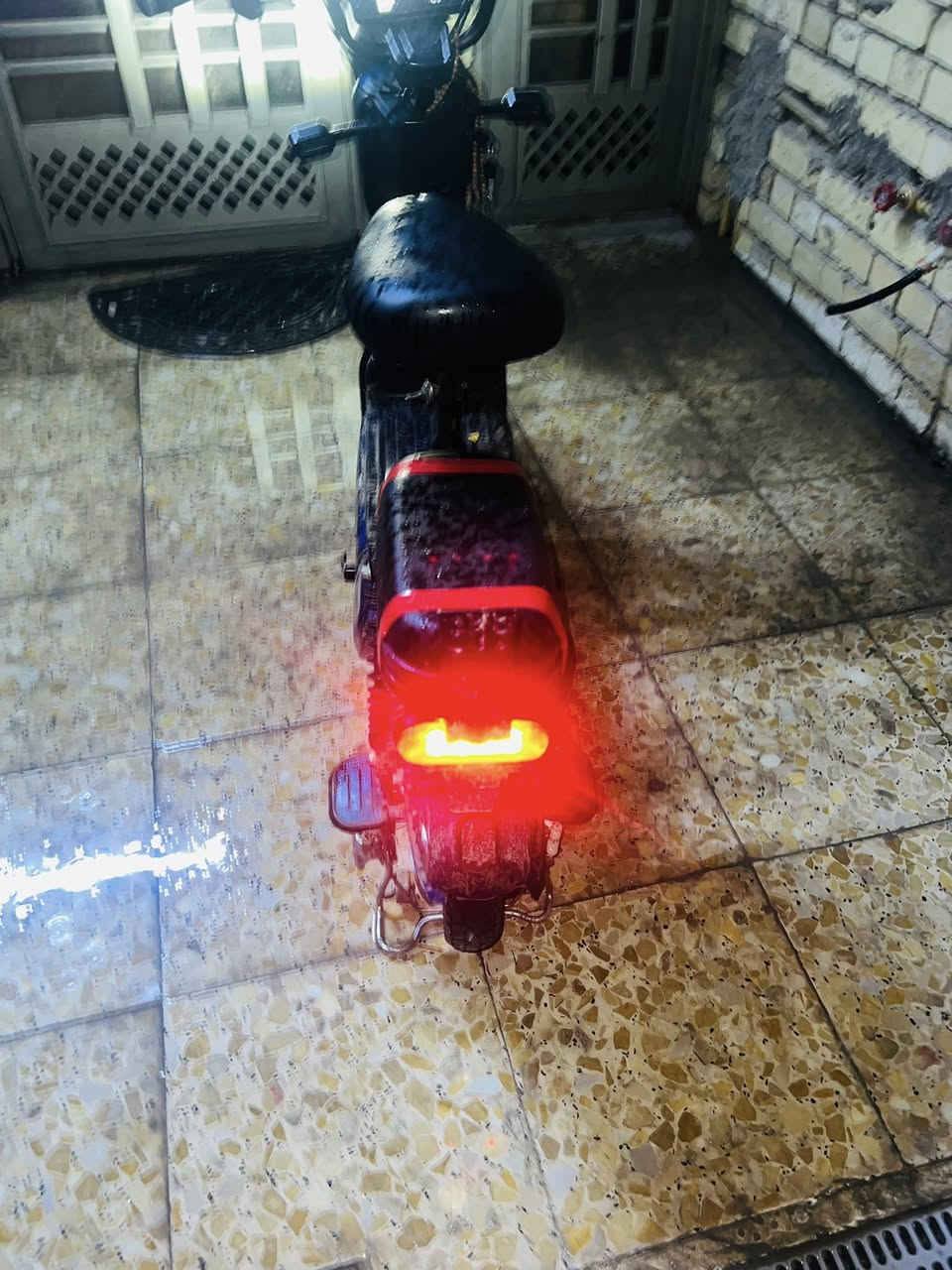 سلام عليكم دراجه البيع 
موديل 2025
الدراجه نضيفه 
تخم تاير جديد 
كهرباء كلها شغاله 

انطيك ضمان بل بطاريه 
عراضه 250 وبيه مجال   
الرقم ***********صيانة دراجه
