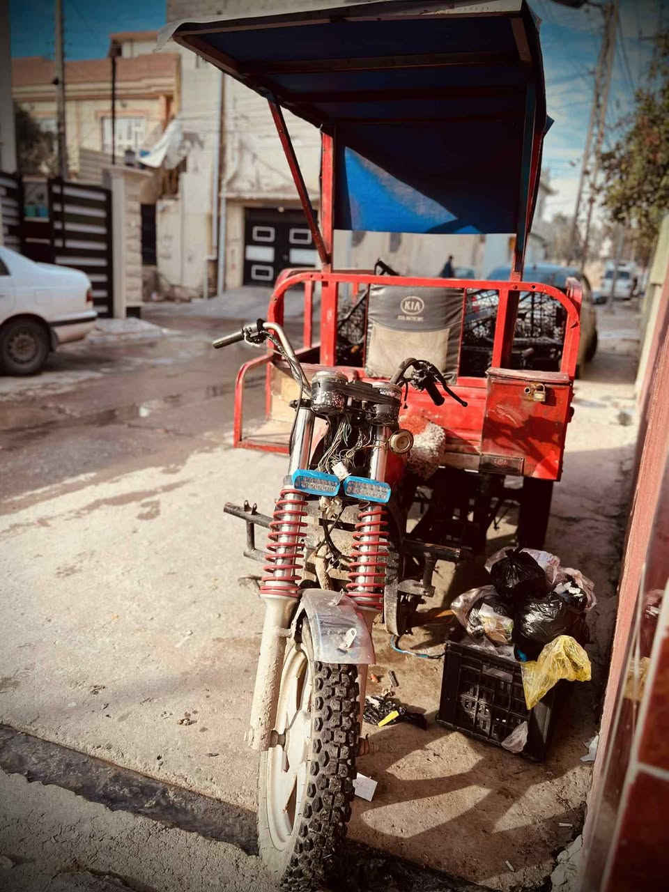 سلام عليكم ستوته مال رزق شغاله كامل العسر 450 وبيه مجال المكان حي عدن ***********
