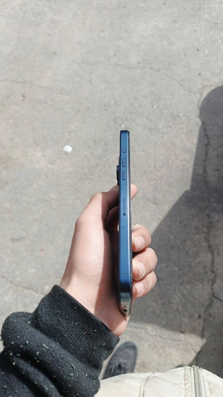 السلام عليكم 
جوا السوك اليوم 
ايفون ١٥ برو ماكس 
الذاكره ٢٥٦ 
دبل سيم كارت 
نموذج ZA/A 
بطاريه ١٠٠ معلايه وليسه مبدله دورات الشحن ٩٠
١٢٠ فريم بوبجي 
الجهاز مبدل شاشه فقط 
فيس ايدي شغال 
كامرات دمعه 
الجهاز نضافتو ٩٩٪؜
سعرو حيل مناسب ورخيص 
السعر ٦٥٠ وبي مجال للطيبين رجاءً الماشراي لايجي خاص ولاتكسرون بسعر العالم 
للتواصل خاص أو ***********
