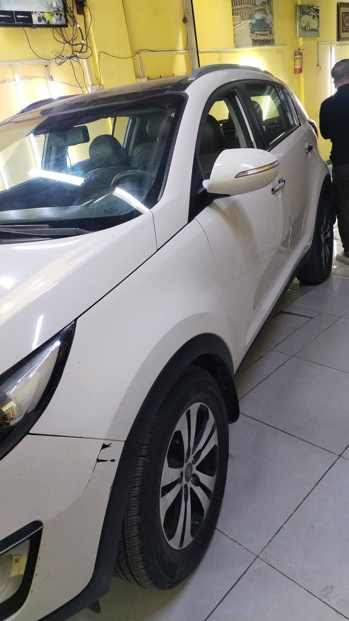 اسبورتج خليجي كفاله من الضربه توجد رصعات بصيطه وصبغ اصعين نهايت الصندوك فول عده البصمه مكينه 2000 السعر 138 رقم بغداد مكانها بغداد الكاضميه *********** باقي التفاصيل يرجو التصال موديل 11
