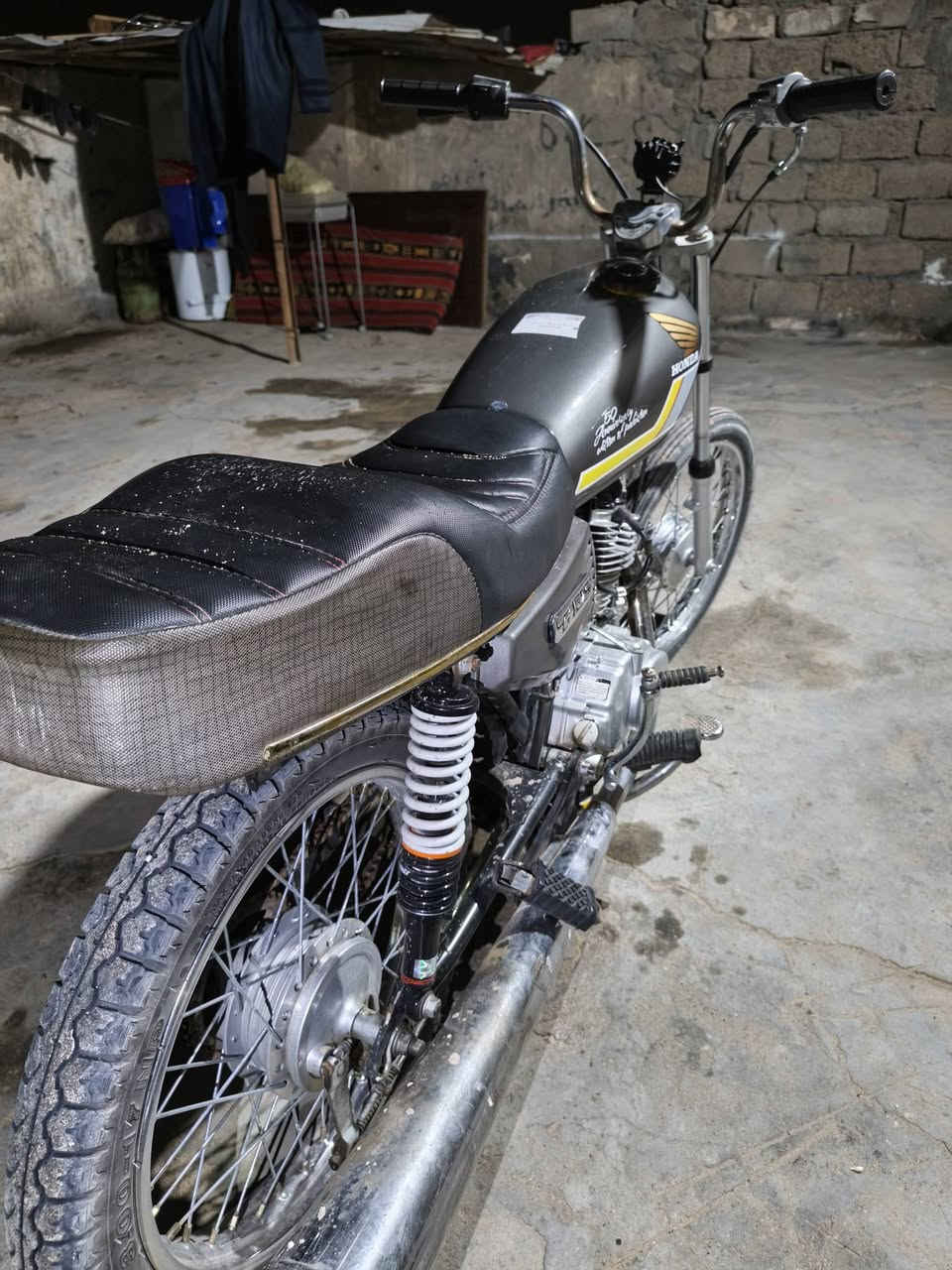 انتنس ادوات شاصي مكفول شخط مابي السعر450 وبيه مجال بسيط مكاني خور الزبير ***********
