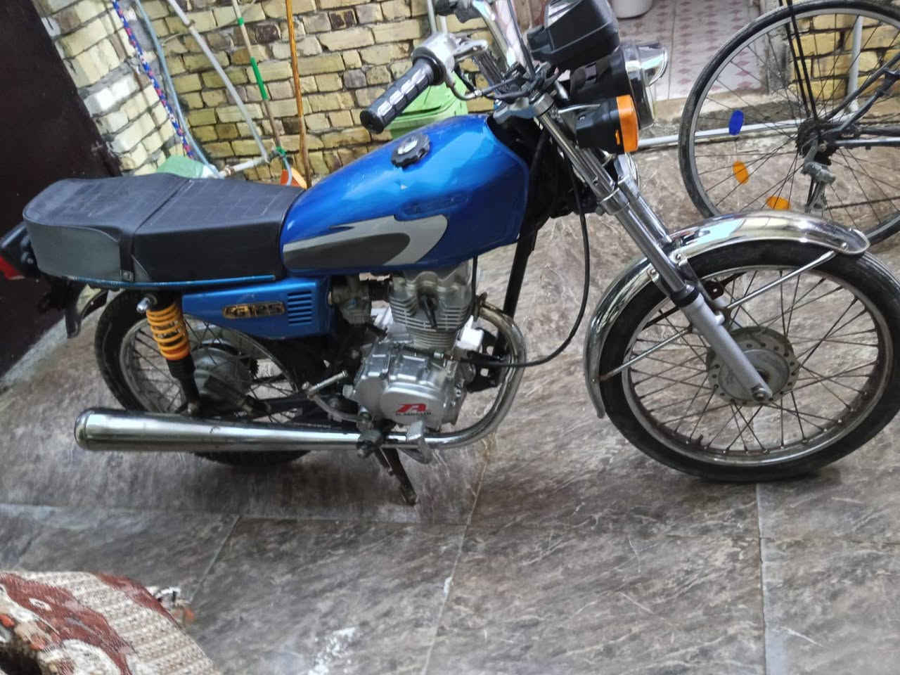 دراجه لبيع يراني بدون سعر 500وبيه مجال رقم لهتف ***********مكفل بنشر
