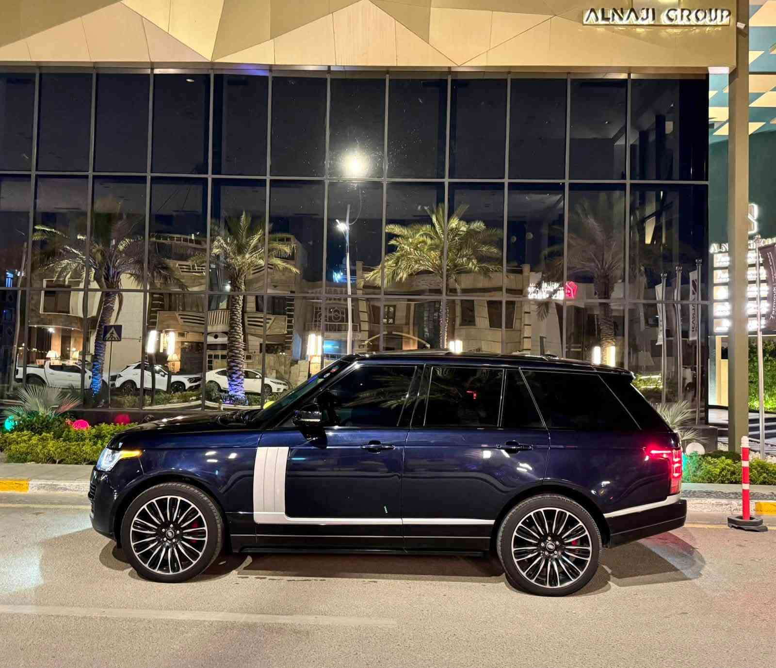 السلام عليكم ورحمة الله وبركاته
اللبيع Range Rover
موديل :2014 
فئة :اوتوبايگرافي اعلى فئة 
محرك: 6V المرغوب ديزل يعني كاز
اللون : نيلي طوخ ميتاليك مميز :  
سقف بنوراما وجلد 
نظام تعليق هوائي 3 وضعيات (جكات تصعد وتنزل اوتو +يدوي )
شفتات بالستيرن للقيادة الرياضية
قيادة ذاتية 
اوتو ستارت 
اوتو بارك 
اوتو ستوب عند الاقتراب من سيارة اخرى
اوتو هولد
محدد سرعة 
محدد سرعة أوتوماتيكي ASL
مانع انزلاق 
تحذير الخروج عن المسار
سايد بريك اوتو 
نقط عمياء  
5 كاميرات محيطية 
رادارات امامية وخلفية وجانبي 
هيتر بالمري وتعتيم والمري شفط
تغير زاويا الرؤية بالمري عند الرجوع الى الخلف
انارة ليلية وكشافات ضباب ولايت اوتو
خمس بصمات ع الابواب 
صندوق كهربائي شفط
ابواب شفط 
دوسات كهربائي 
نظام معرفة الطقس وماسحات اوتو 
المقصورة الامامية 
تبريد امامي 
تحكم بالتكيف تبريد وتدفئة من الشاشة 
كرسي السائق تدفئة وتبريد 
كرسي الراكب تدفئة وتبريد 
كرسي السائق مساج 
كرسي الراكب مساج
كرسي السائق 3 وضعيات خزن ميموري 
كرسي الراكب 3 وضعيات خزن ميموري 
تدفئة بالستيرن 
المقصورة الخلفية 
تبريد امامي ومن السقف مركزي
تحكم منفصل بالمكيف 
تحكم كهربائي بالكشن 
تدفئة وتبريد بالكشن 
ويل كب گروم
مضلل بسنويه سنويه بسمي 
السعر  285ورقه $ وبي مجال بسيط
جاهزه من كل نواحي
العنوان بغداد اليرموك او مجمع بوابة العراق
📞***********
