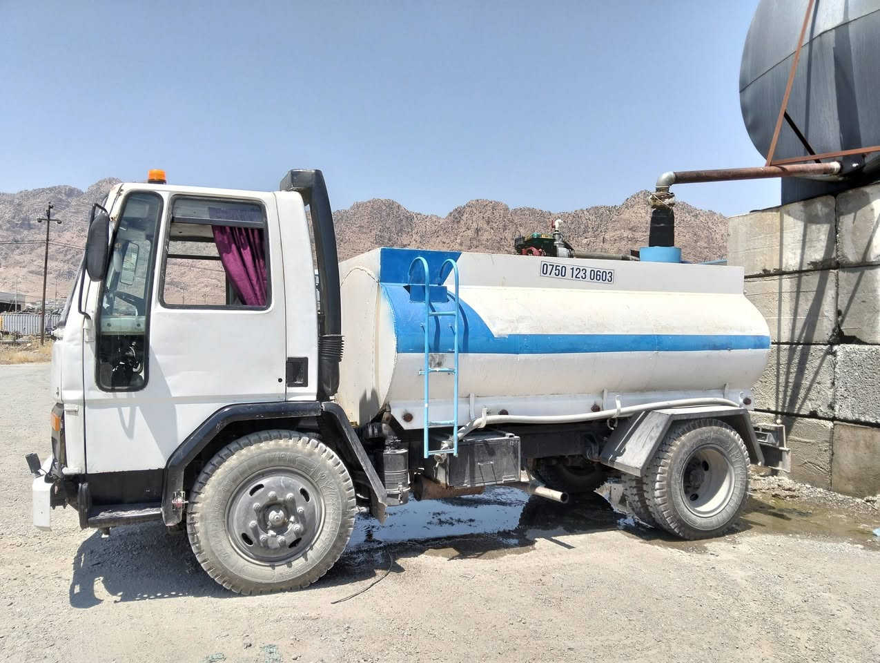 ئەو تانکەرە بۆفرۆشتن شەش تایەیی لۆک بایی 11 گەڵایە بەس تایەکانی مەکینەی بۆ کڕدراوە بە 12 گەڵا بەکورتی کامل مەسروف کراوە ماتۆڕی یابانی سۆندەی سی مەتر تانکی 6 هەزارە
نرخی 67 گەڵا 
موشتەریت تەلەفون کە ....
عـــــلوجــــــــــە هیــچـــی نیـــــــــە
***********
*********** 
شوین ڕانیە
