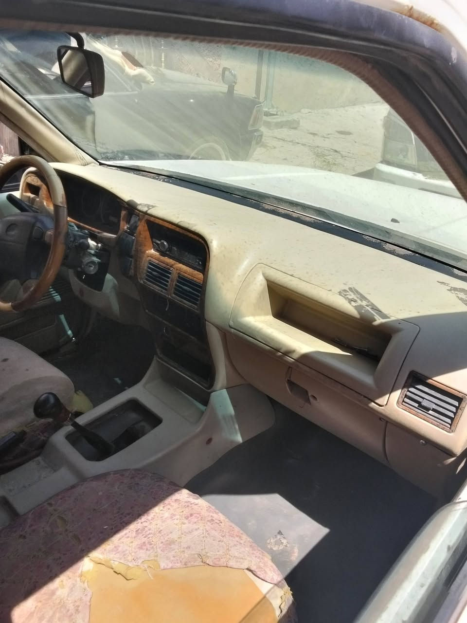 السلام عليكم سيارة بيكم للبيع محرك جاهز للبيع تسقيط سنوية ما ساقطة مشروع وطني شرط التحويل مكان بغداد مدينة الصدر رقم الهاتف ***********
