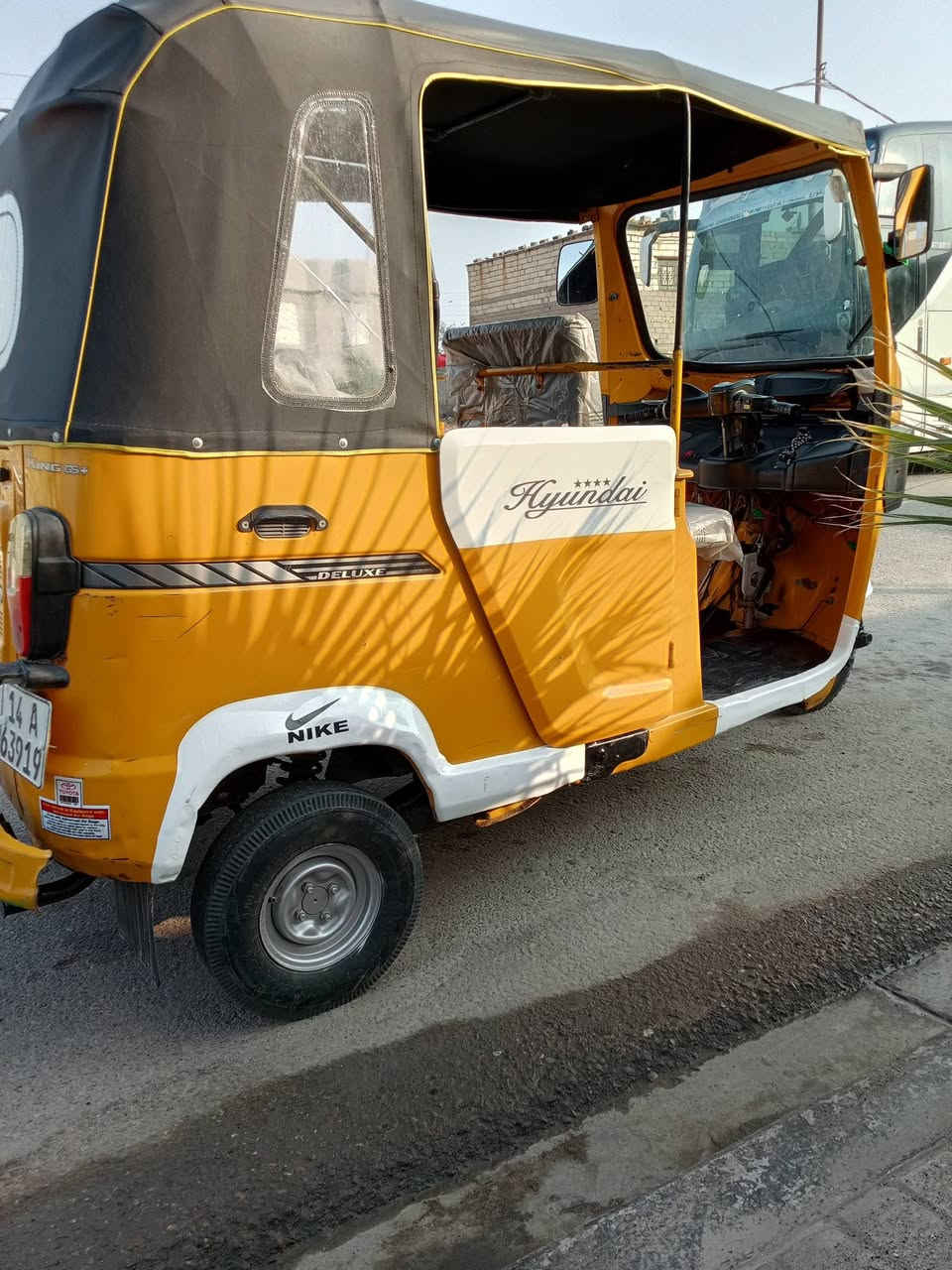 السلام عليكم تكتك للبيع موديل 2020تكتك بدي كفاله مكينه بس قبق ولفات مبدل مكان القبله ***********
