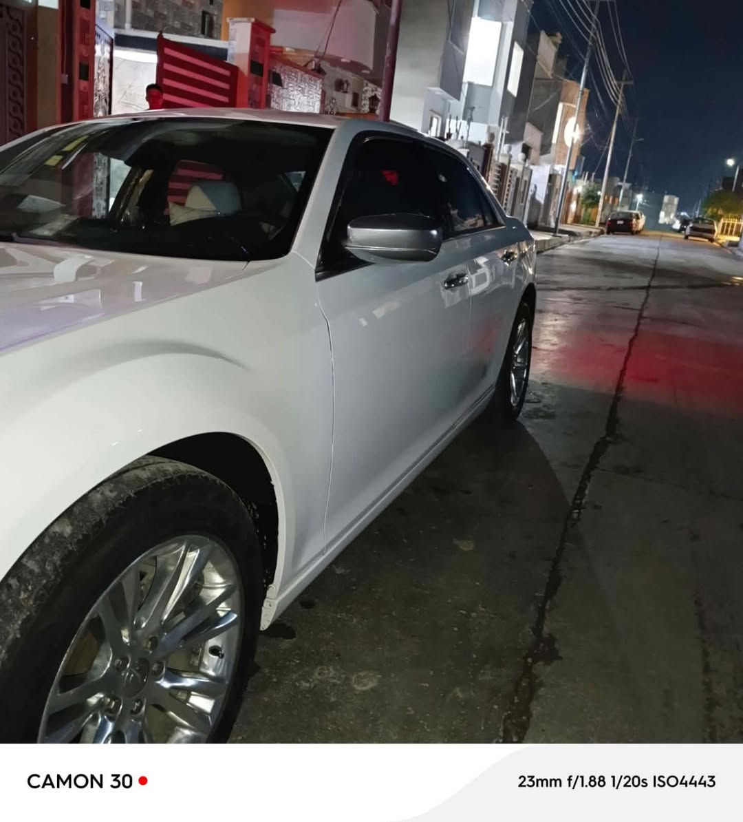 السلام عليكم اخوان اوباما 2016 سيارة نظيفة بدون حادث بس بيها ملاحظات بسيطة باب السايق مفتوح معير وراجع وطخة بسيطة يم قبق البانزين
للاستفسار هذا رقم صاحب السيارة

‭0770 170 2148‬
