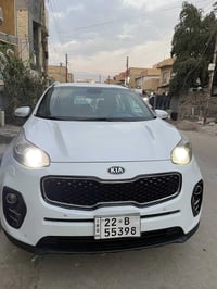 سبورتج موديل ١٩  سياره نضيفه كلش ماشيه  ميه رقم جديد  سعر ١٩٠.        ...