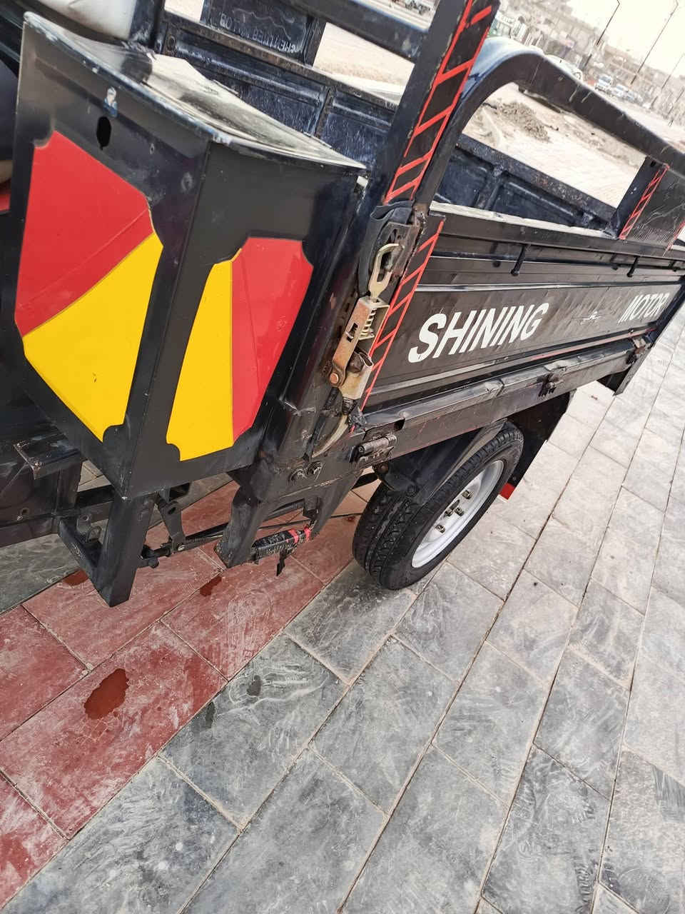 سلام عليكم ستوته للبيع مديل 17 معمره مكينه 25 دواخل كله جديد شاصي ركبه مكفول الستوته مكفوله من كلشي ستوته مال جناي بيع شرا لاتوصل السعر واحد و350 وبيه مجال شي بصيط مكاني كربله طوريج ***********
